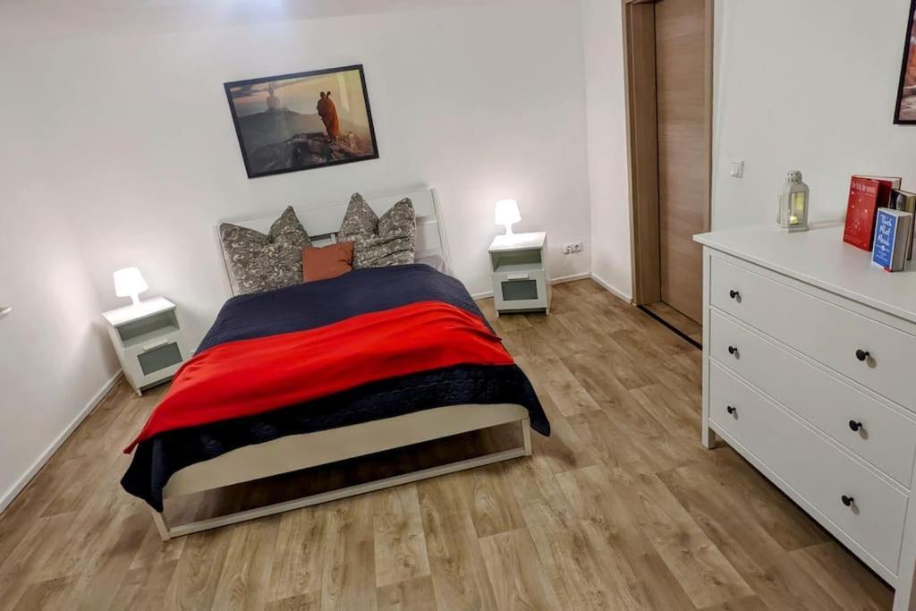 Fewo Im Lehm-Fachwerkhaus Erfurt Mit 3 Einzelnen Schlafzimmern Je Mit Tv Екстериор снимка