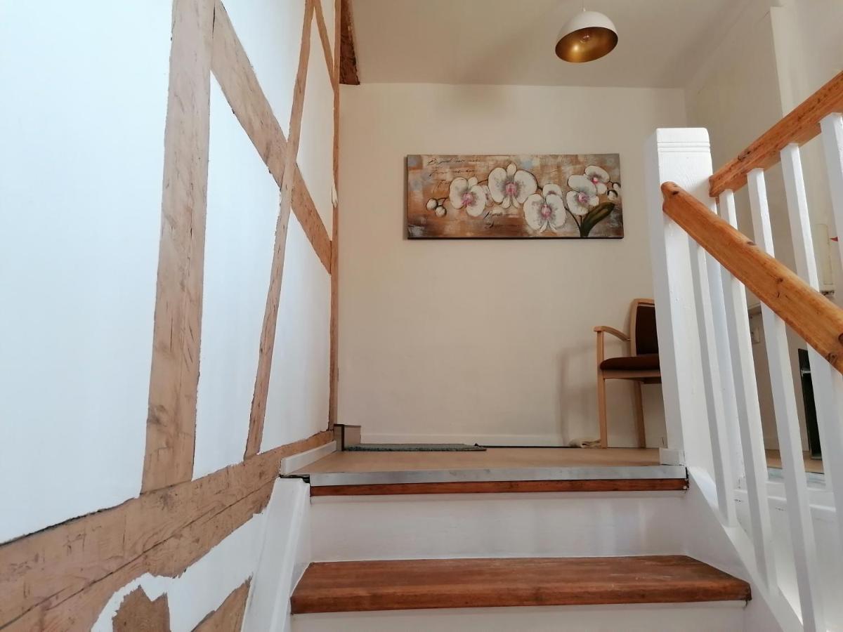 Fewo Im Lehm-Fachwerkhaus Erfurt Mit 3 Einzelnen Schlafzimmern Je Mit Tv Екстериор снимка
