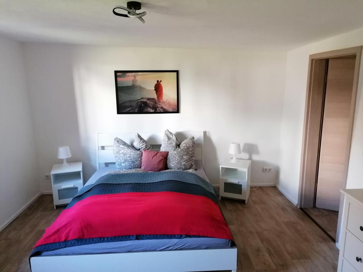 Fewo Im Lehm-Fachwerkhaus Erfurt Mit 3 Einzelnen Schlafzimmern Je Mit Tv Екстериор снимка